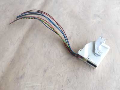 BMW 26 Pole 9 Wire White / Gray Connector Plug w/ Pigtail 6913632